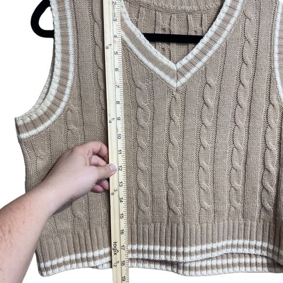 Shein tan oversized cropped v-neck cable knit sweater vest with cream trim Small - Picture 8 of 8